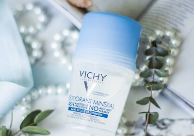 Lăn khử mùi cho nữ không chứa muối nhôm Vichy Deodorant Mineral