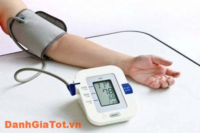 máy đo huyết áp điện tử 1