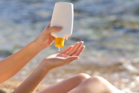 Top 8 Kem chống nắng đi biển ngăn chặn UV cực tốt cho mùa hè