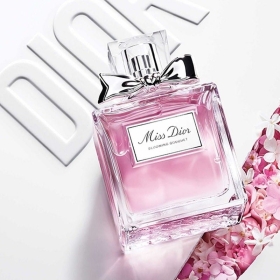 Top 8 nước hoa Dior chính hãng lôi cuốn nhất dành cho phái đẹp