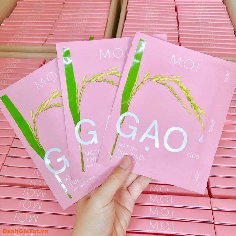 Review Mặt nạ gạo M.O.I trong suốt tốt không? Mua ở đâu?